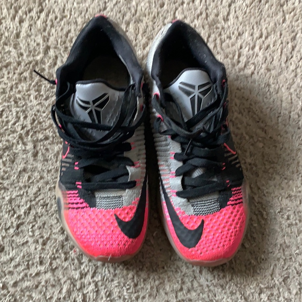 Kobe Nike sneakers worn 9.5